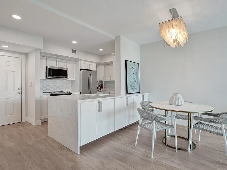 700 E Boynton Beach Blvd #406 — Photo 7