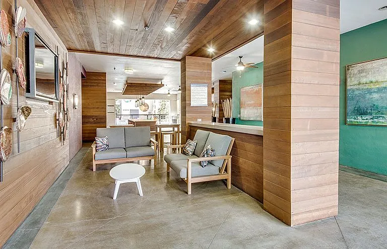 NEO at Midtown Apartments — Photo 22