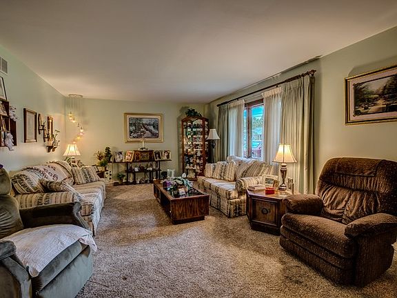 4th image of 657 Mafred Dr