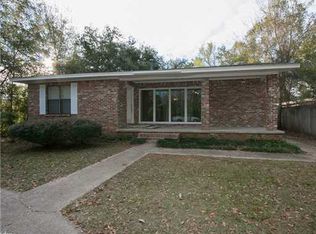 7016 Shore Dr, Ocean Springs, MS 39564