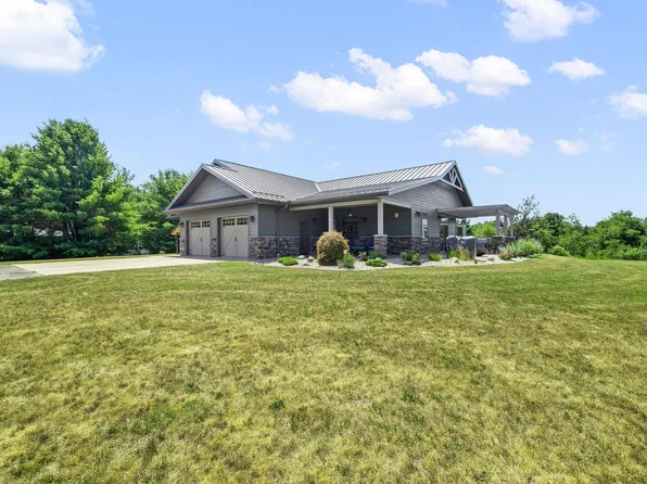 6323 Ward Rd, Sterling, MI 48659