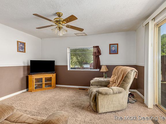 4th image of 522 Ionia St