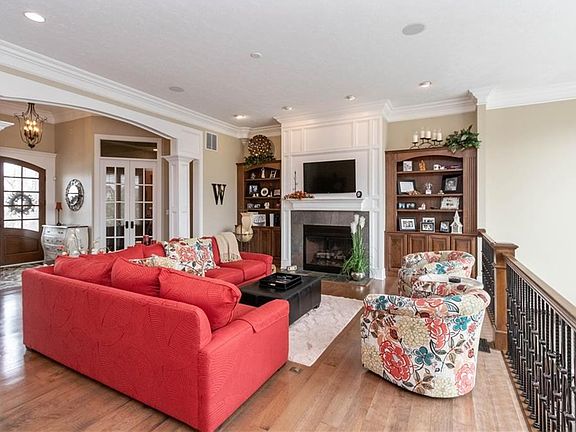 4th image of 4940 Benthaven Dr W