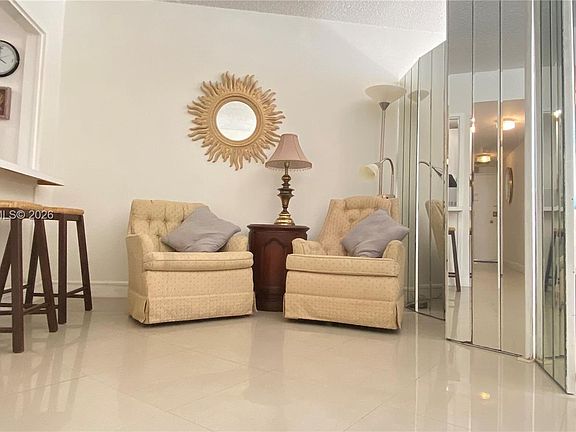 4th image of 999 Brickell Bay Dr APT 809