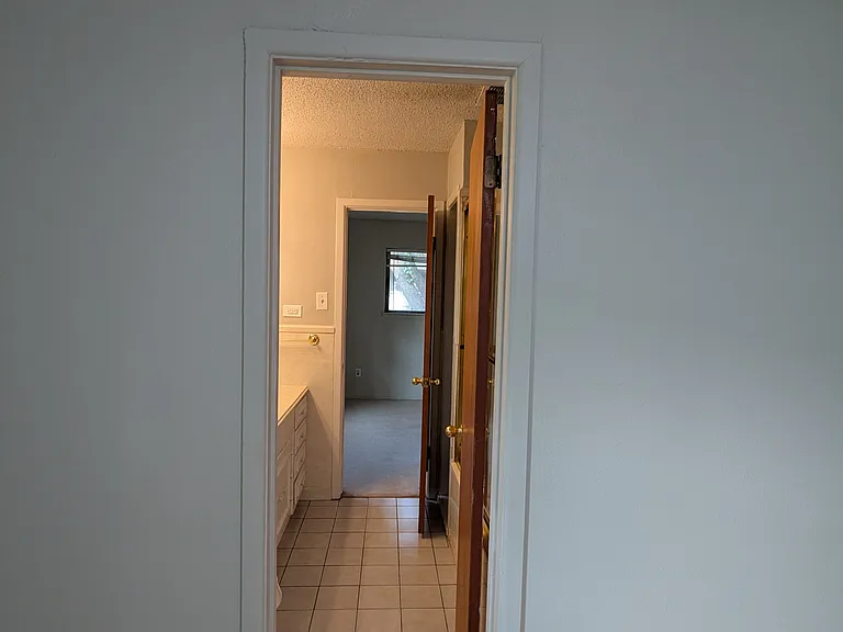 2311 Lange St — Photo 24