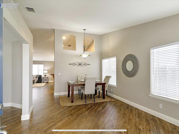 5th image of 1106 Norman Dr
