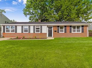 552 Boxwood Ln, Virginia Beach, VA 23452