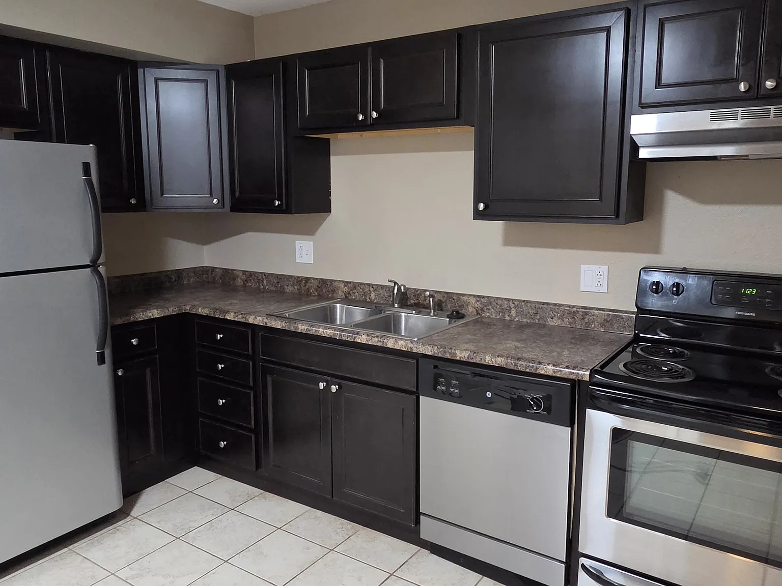 160 S Wyoming Ave — Photo 2