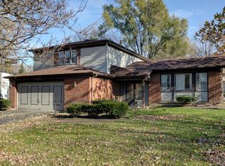 320 Monterey Dr, Bolingbrook, IL 60440
