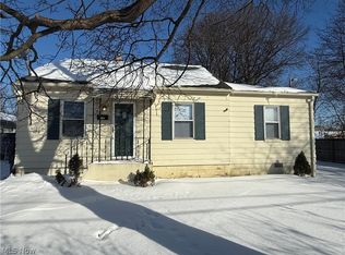 945 Minota Ave, Akron, OH 44306