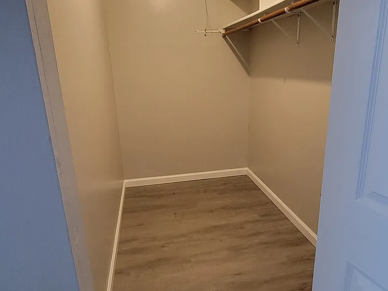 Sheraton Place Apartments — Photo 8