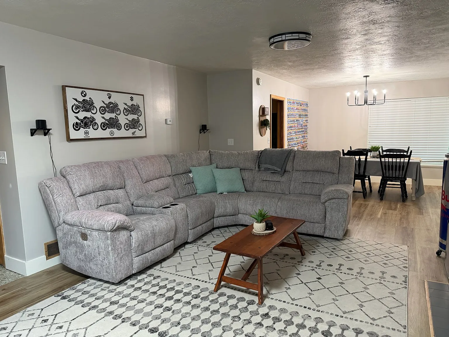 3 bed, 1800 sqft, $875 — Photo 3