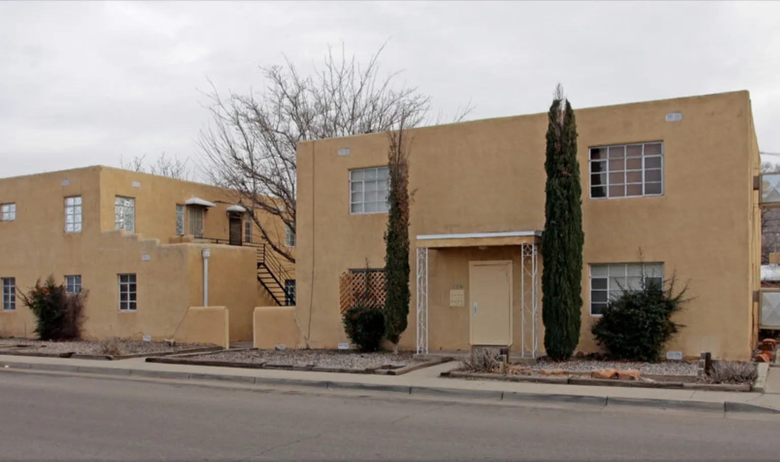 1 bed, 900 sqft, $995 — Photo 1