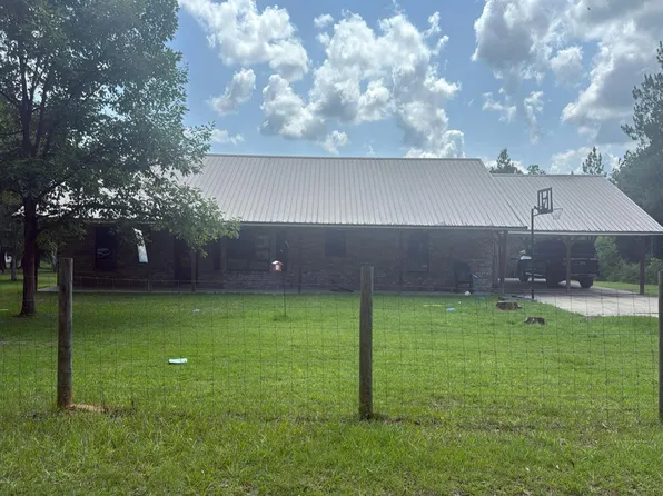 34440 Buck Ln, Robertsdale, AL 36567