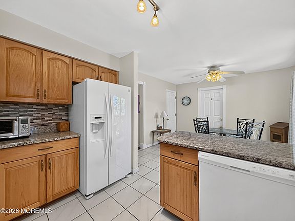 5th image of 25 Rimwood Lane