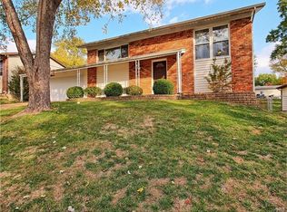 1691 San Miguel Ln, Fenton, MO 63026