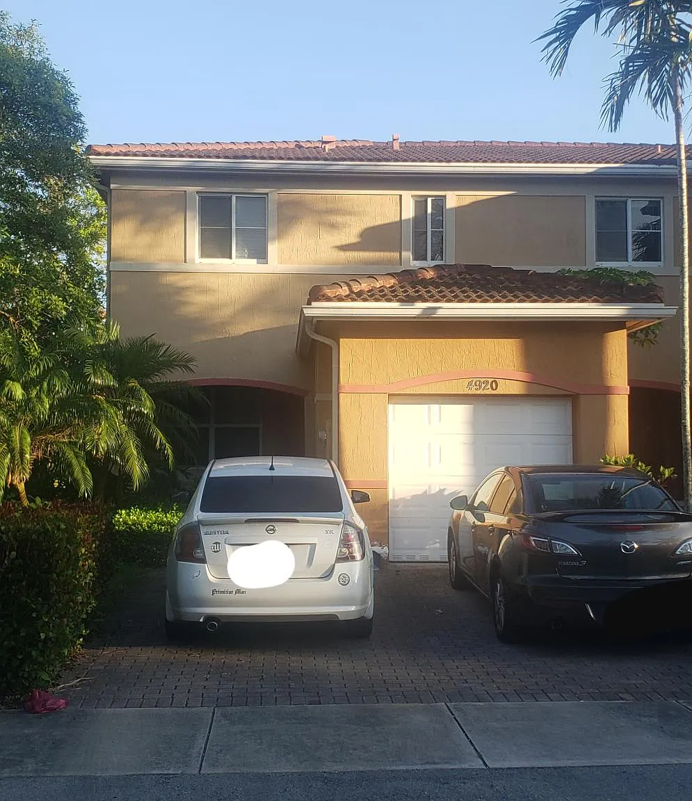 3 bed, 2.5 bath, 1577 sqft, $900 — Photo 2
