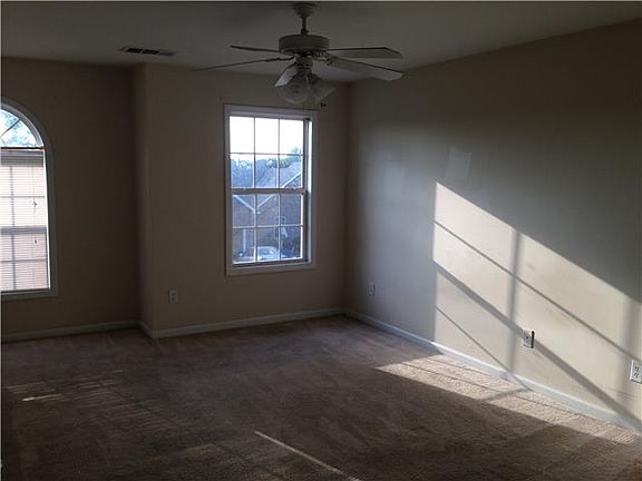 3rd image of 3109 Deercreek Trl S