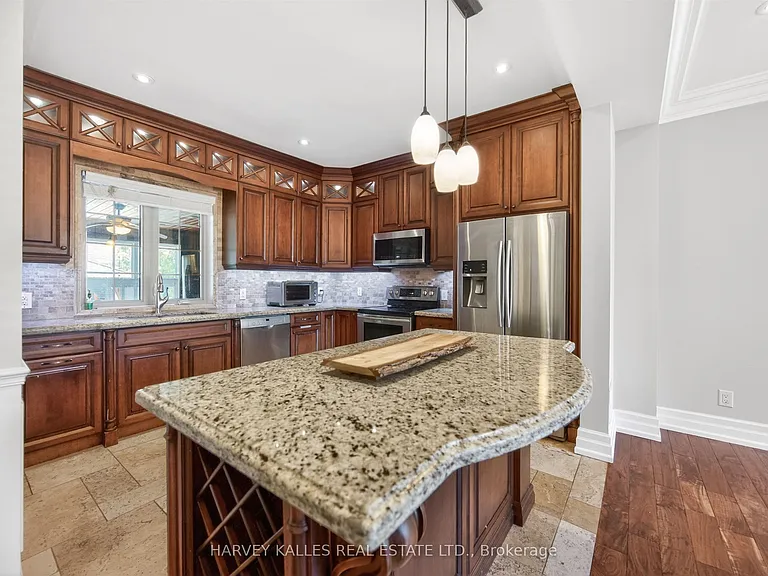 17 Lockheed Blvd — Photo 12