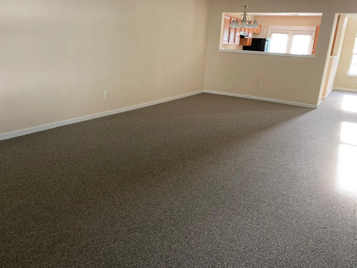 Building Photo - 645 Rock Lake Gln