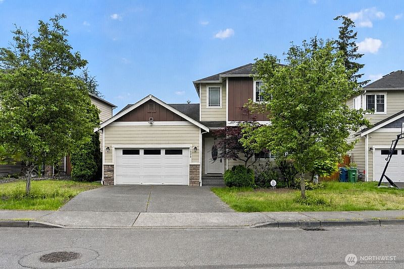 2nd image of 5007 NE 6th Street