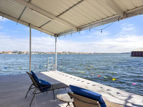 623 S Harbor Ct, Granbury, TX 76048