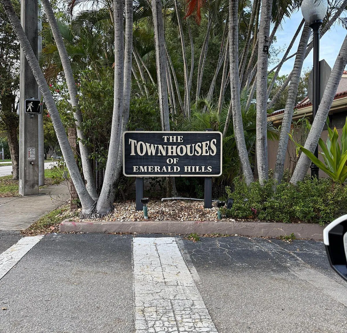 2 bed, 2.0 bath, 1615 sqft, $2,700 — Photo 1