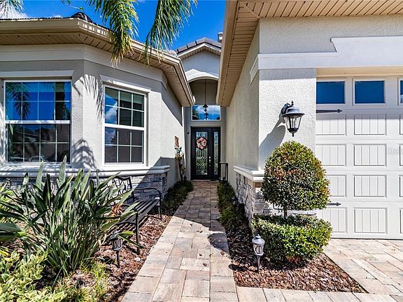 3rd image of 30263 Southernwood Ct