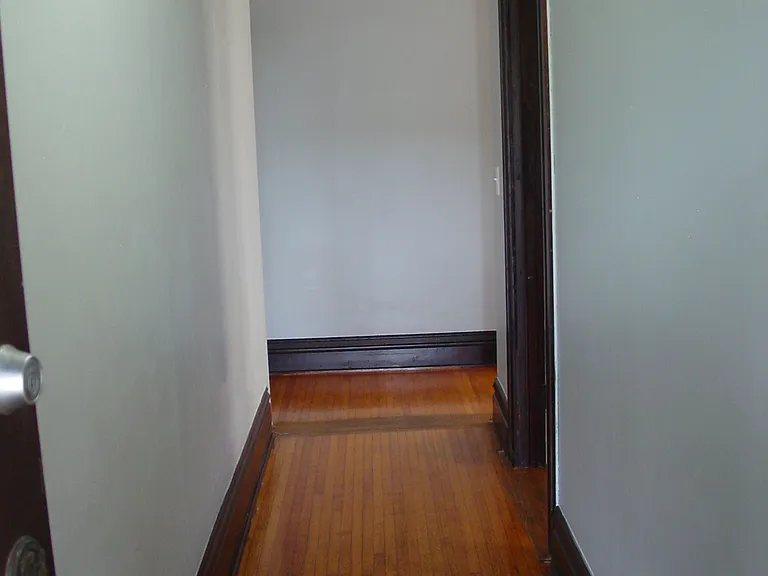 156 S Lasalle St #1 — Photo 4