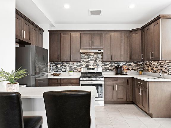 4th image of 44-45 21st St #2