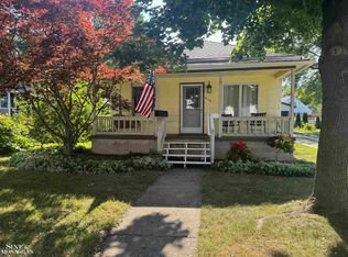 606 N 6th St, Saint Clair, MI 48079