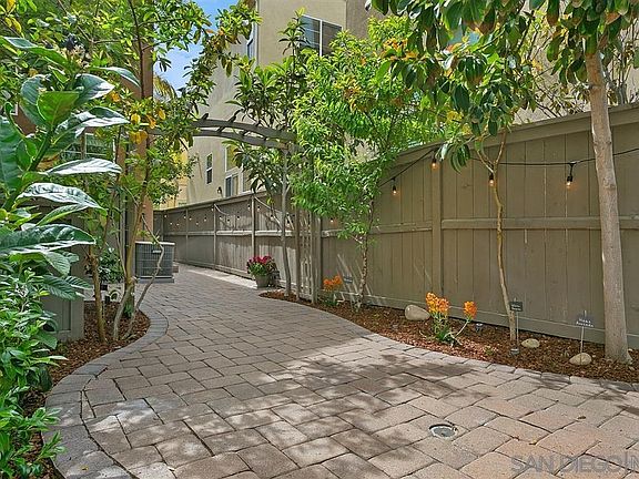 5th image of 2673 Villas Way