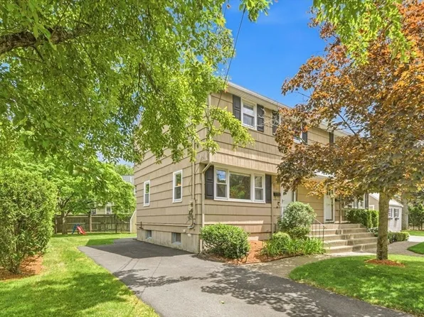 18 Bradford Rd Unit 18, Winchester, MA 01890