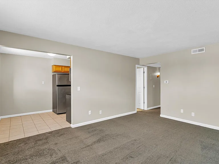 308 College Park Dr — Photo 5