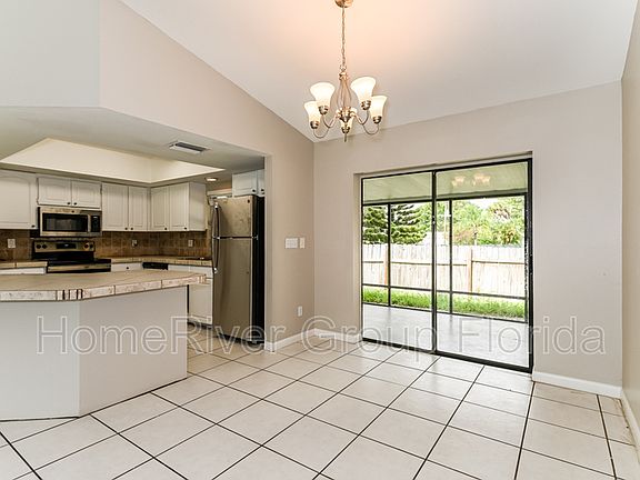 4th image of 9088 Murcott Dr W