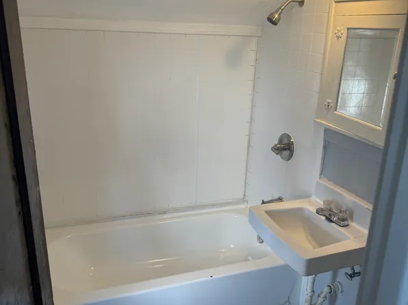 74 Shirley Ave, Buffalo, NY 14215