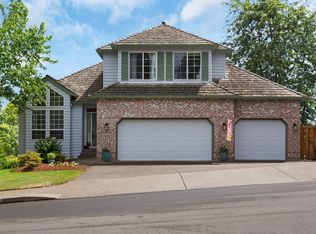 10286 SW Lady Marion Dr, Tigard, OR 97224