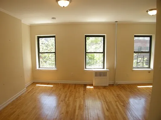 Rented by Vickers Realty | media 11