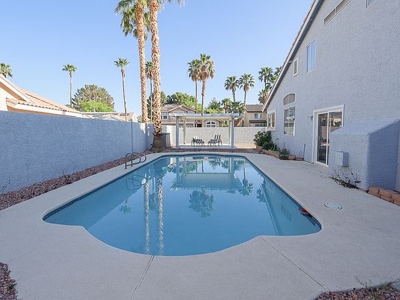 4th image of 7555 Poppy Meadow St