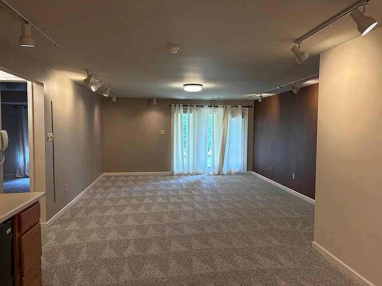 1716 Highview Circle Ct — Photo 21
