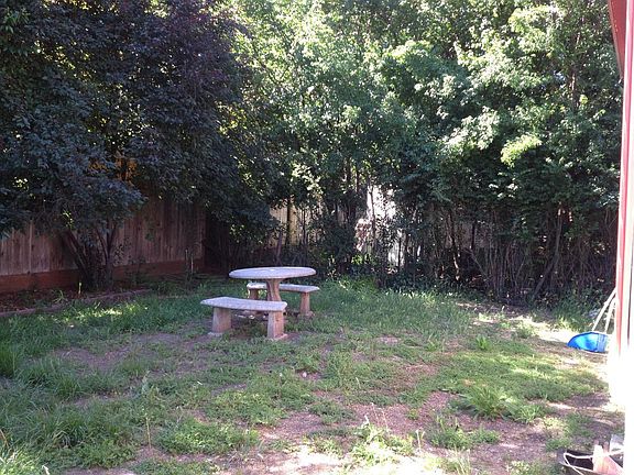 4th image of 10277 California Dr