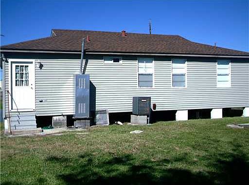 2nd image of 4735 Pecan St