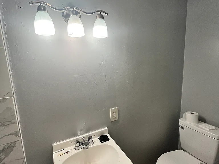 414 W Court St #2 — Photo 13