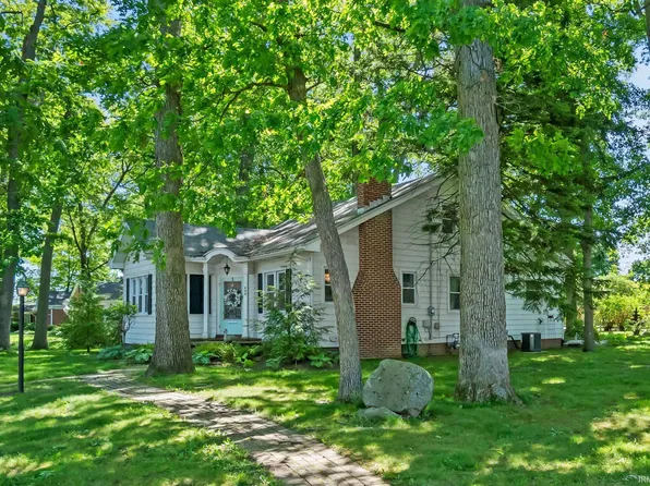 408 E Ewing St, Plymouth, IN 46563