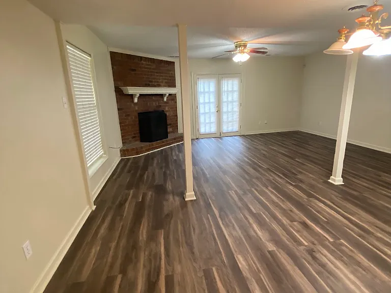 5211 Kimbark Woods Dr — Photo 9