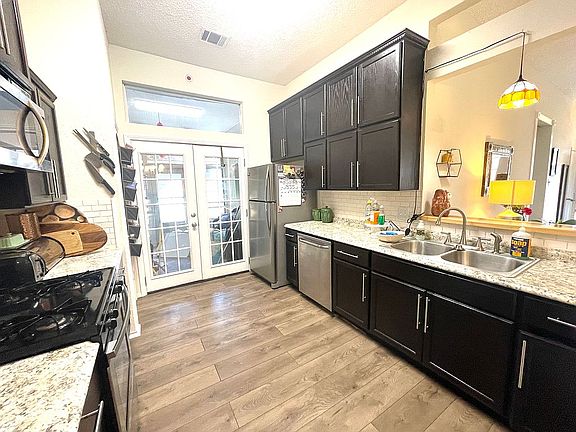 3rd image of 2214 Bordley Dr