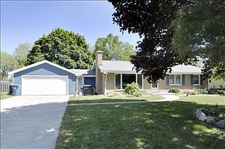 2nd image of 2549 Summerdale Ave