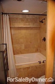 5th image of 5541 Marlatt Ave