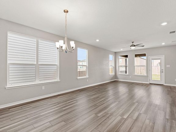 3rd image of 4570 Whispering Way