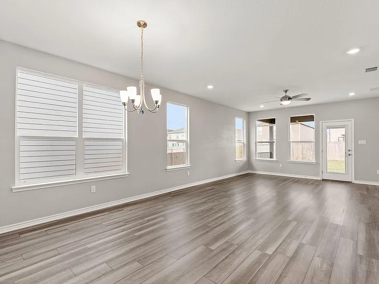 4570 Whispering Oak — Photo 3